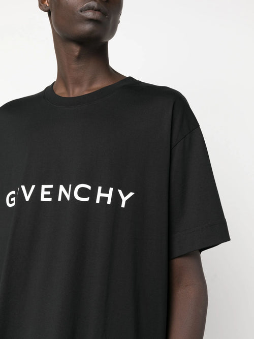 Tricou negru Archetype cu umeri căzuți