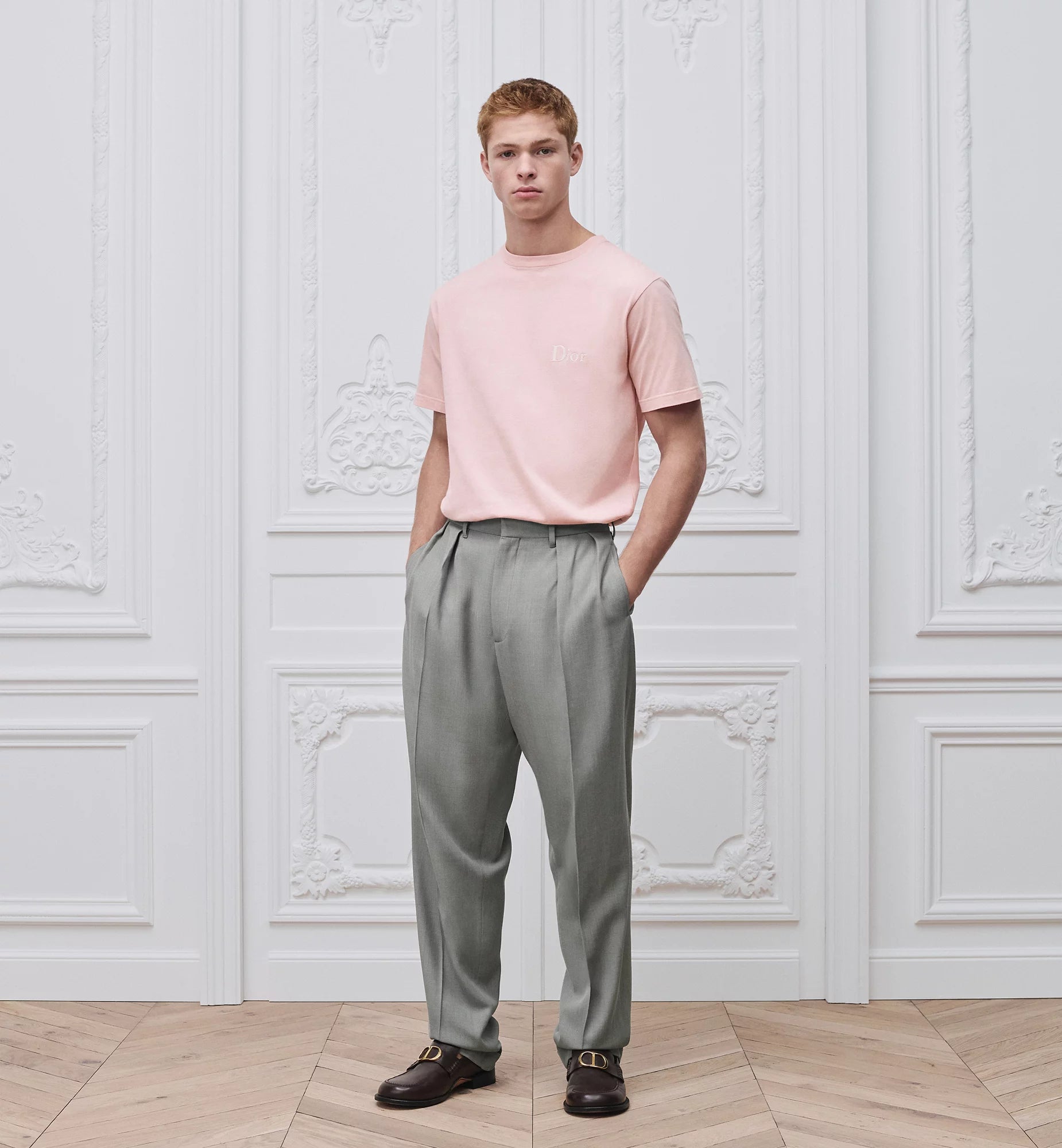 Tricou roz cu croială relaxată și broderie cu logo