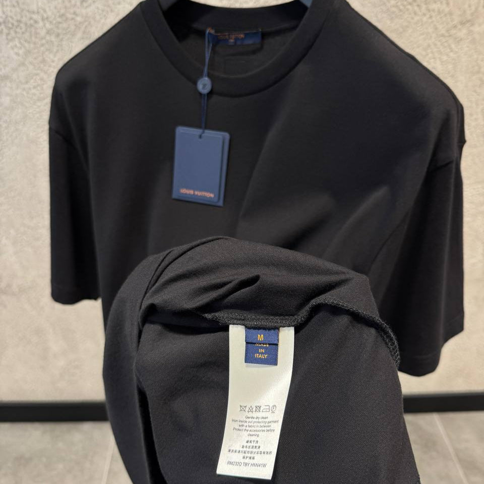 Tricou negru din amestec de mătase