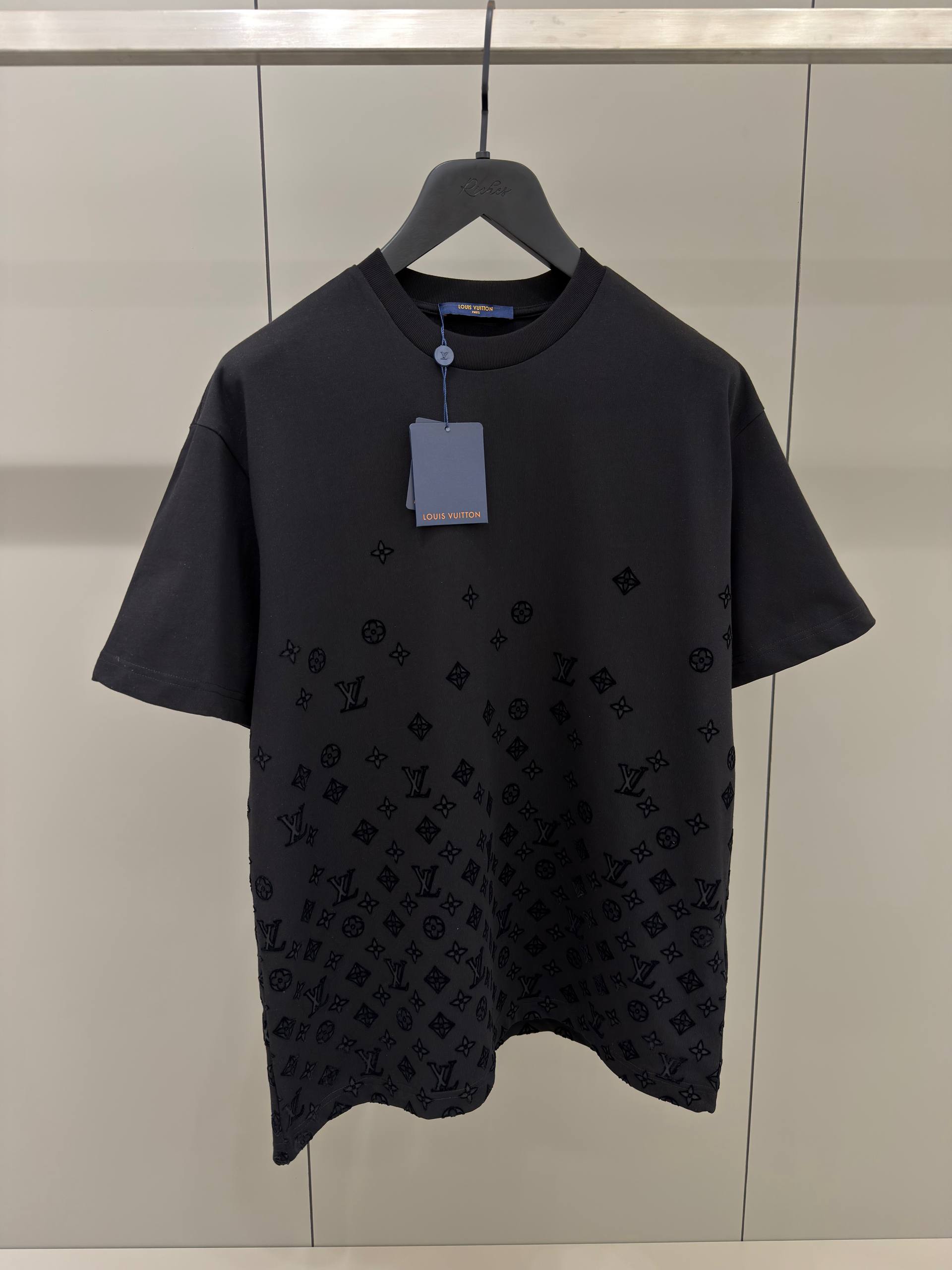 Flock Print Monogram Gradient Black T-shirt