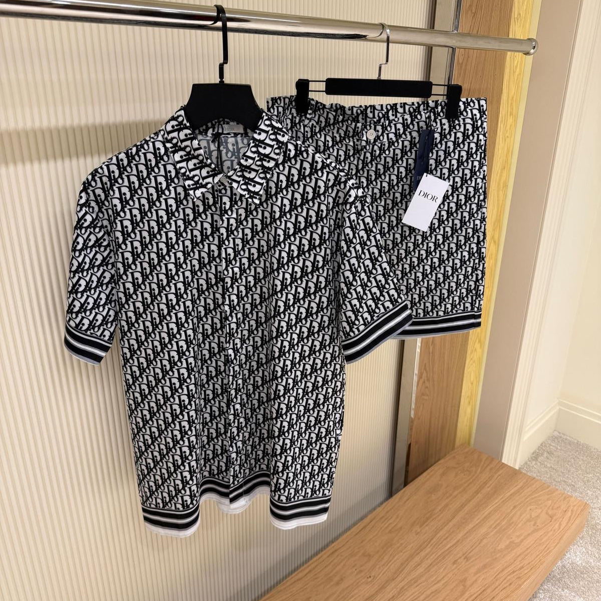 Oblique Print Black and White Set
