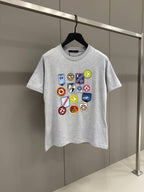 Tricou din bumbac gri cu petice semnătură