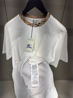 Tricou din bumbac alb cu guler în carouri