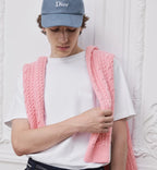 Tricou alb cu croială lejeră și broderie cu logo