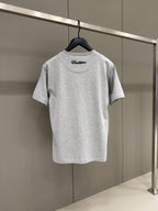 Tricou din bumbac gri cu petice semnătură