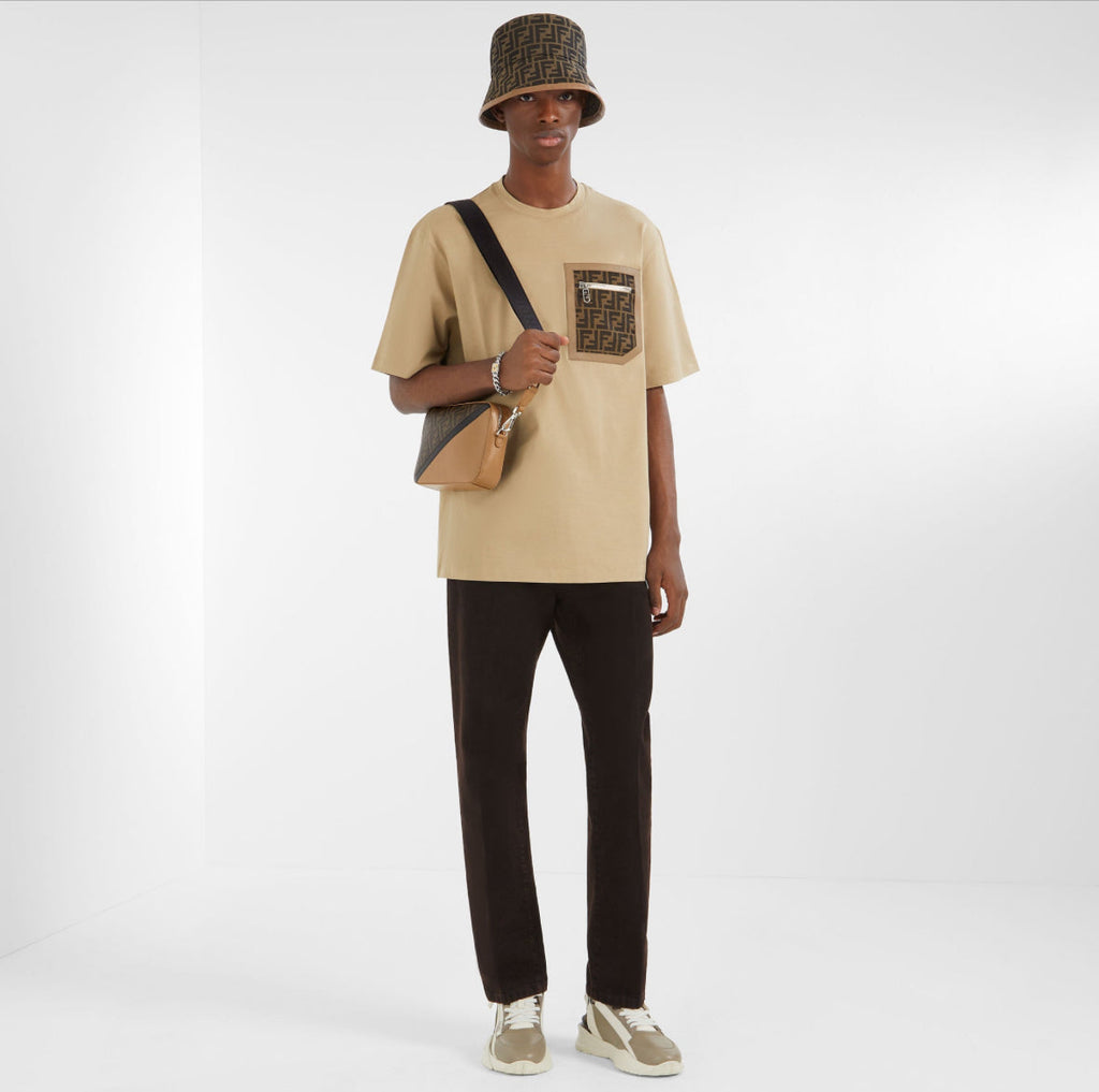 Tricou bej, din jerseu, cu buzunar cu fermoar