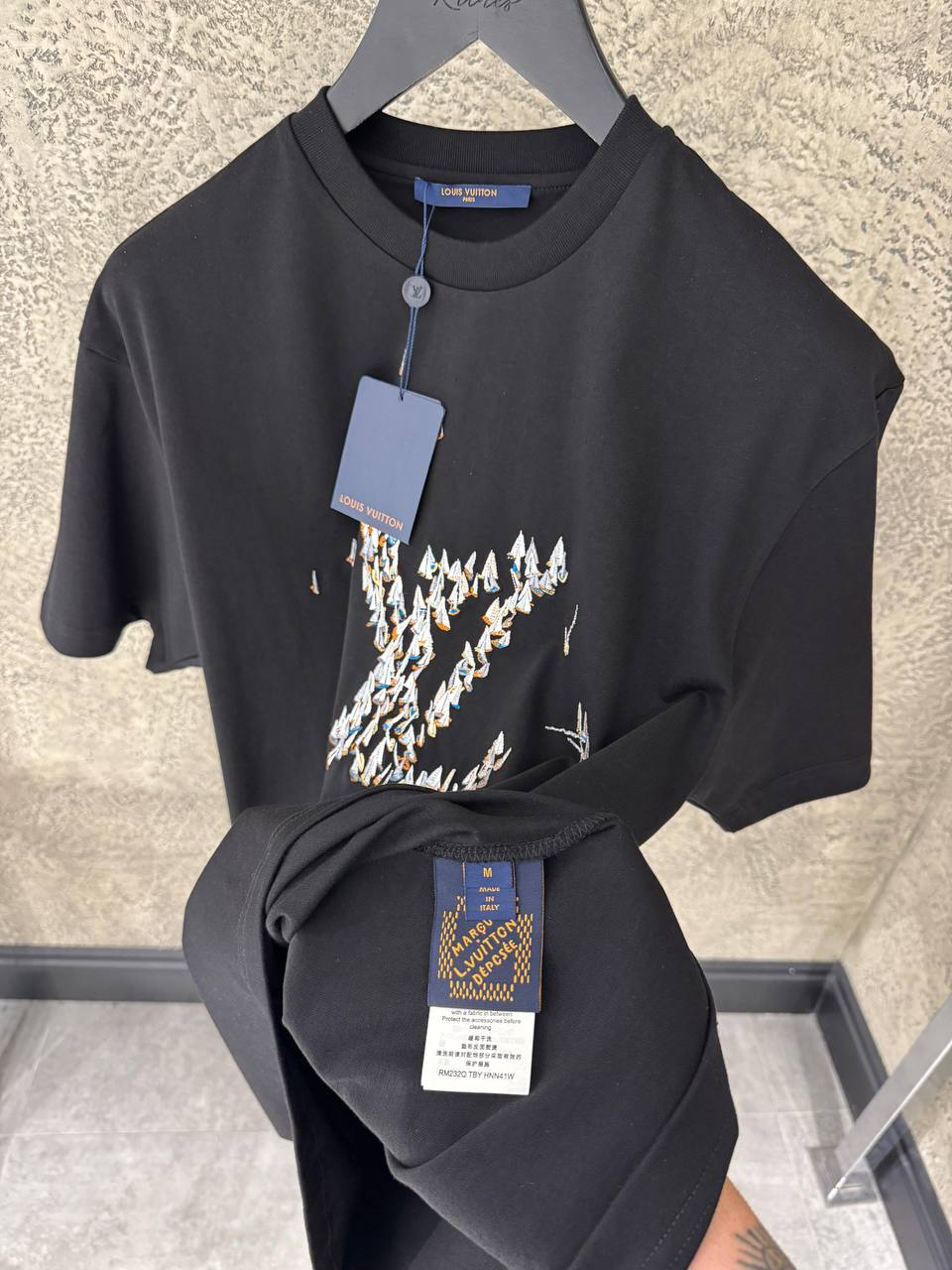 Tricou negru LV Regatta Motif