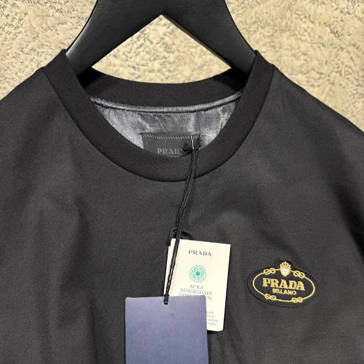 Tricou negru din bumbac cu petic cu logo