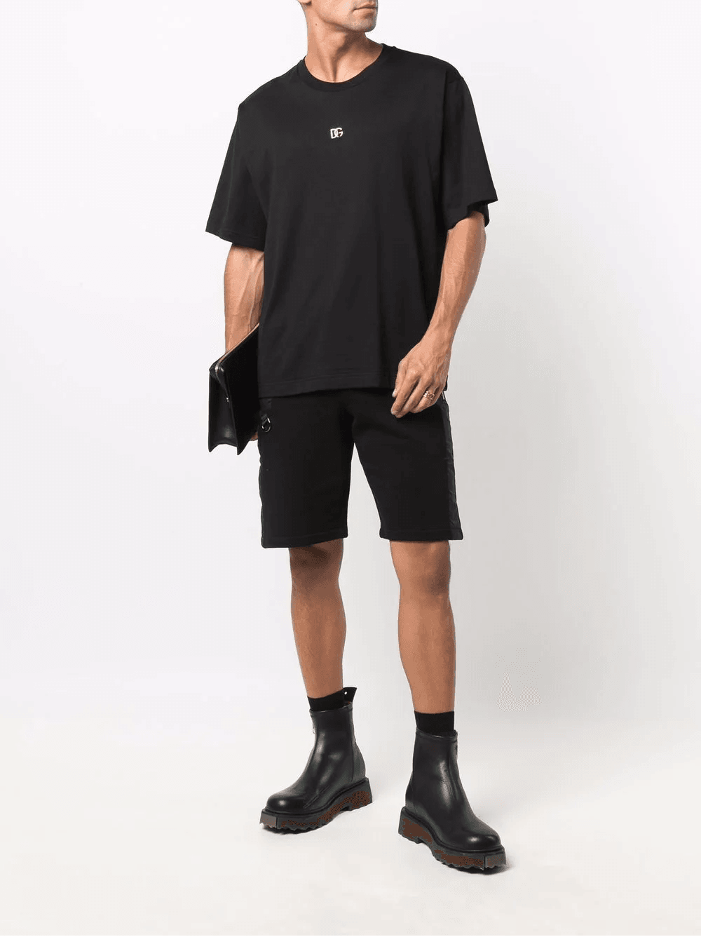 Tricou negru cu logo DG metalic auriu