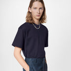 Tricou negru cu logo în relief