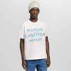 Tricou alb cu broderie tip semnătură