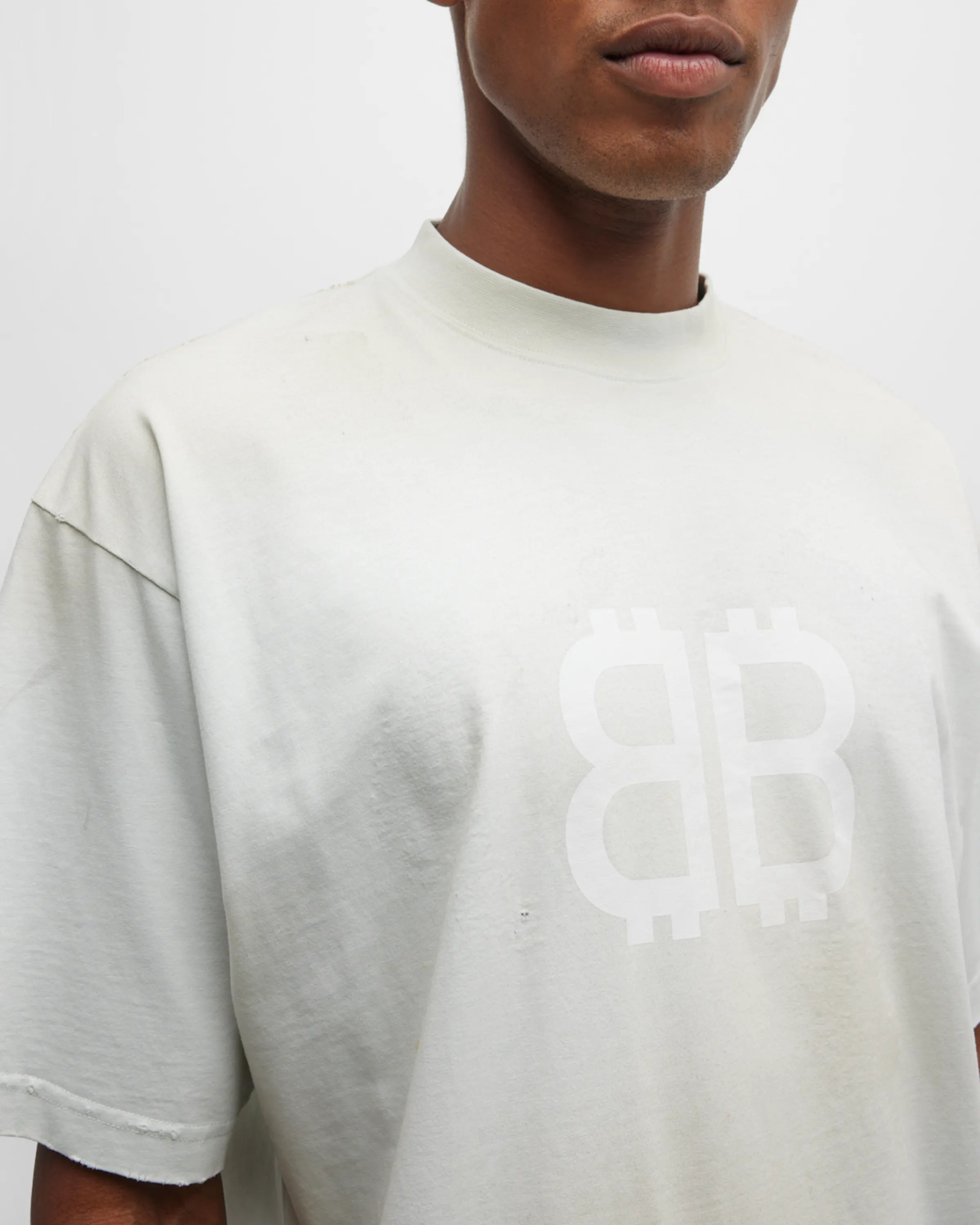 Tricou alb Crypto BB cu logo șters