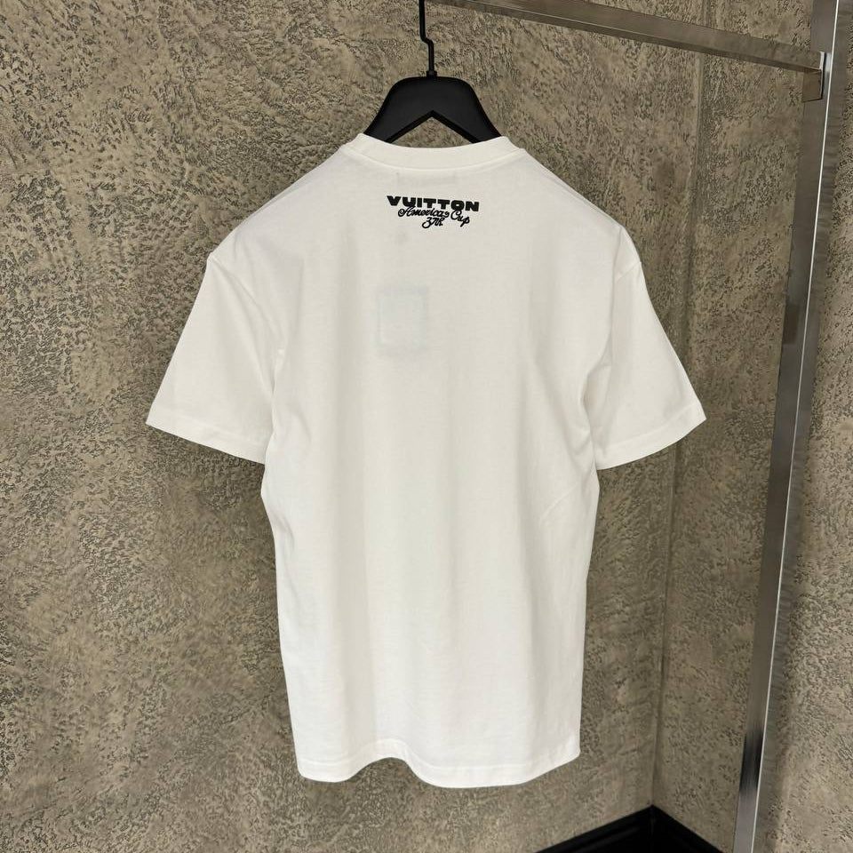 Tricou alb brodat cu mânecă scurtă